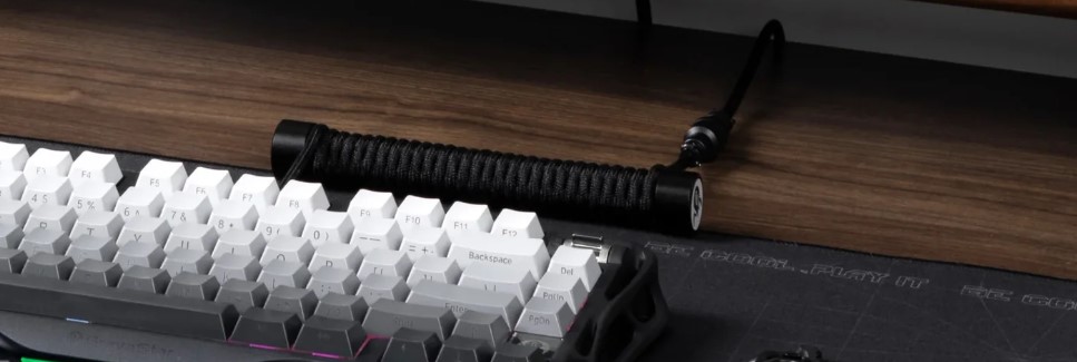 CABLE USB DE AVIADOR EN ESPIRAL GRAVASTAR